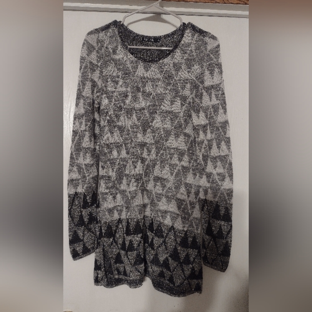 Nic +Zoe Sweater Women's Size M Black & Gray.